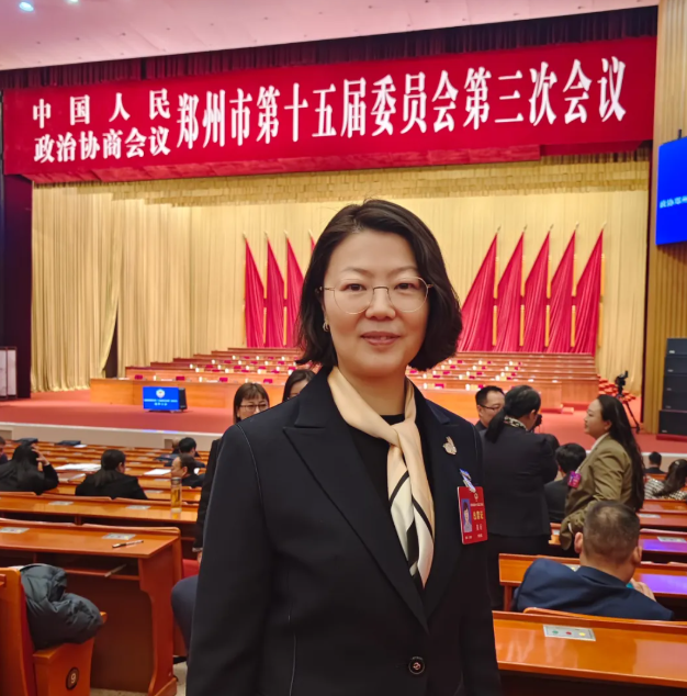 黃蔚:建議增設(shè)形式多樣的社區(qū)圖書館,打造社區(qū)文化樞紐 黃蔚:建議增設(shè)形式多樣的社區(qū)圖書館,打造社區(qū)文化樞紐