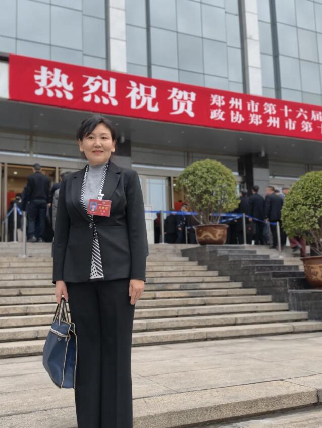 王崢：明確新舊物業(yè)交接責任 保障預交費業(yè)主權益